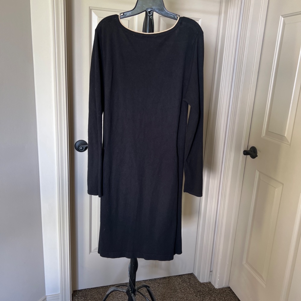 Dress - Picture 3 of 3